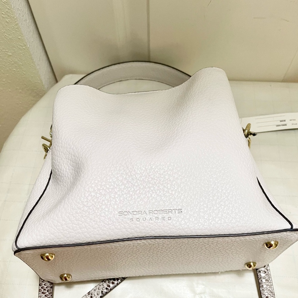 BNWT Sondra Roberts Squared vegan leather bag - Picture 5 of 16